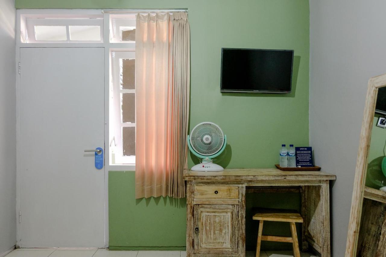 Spot On 1712 Griya Shanta Residence Malang Extérieur photo