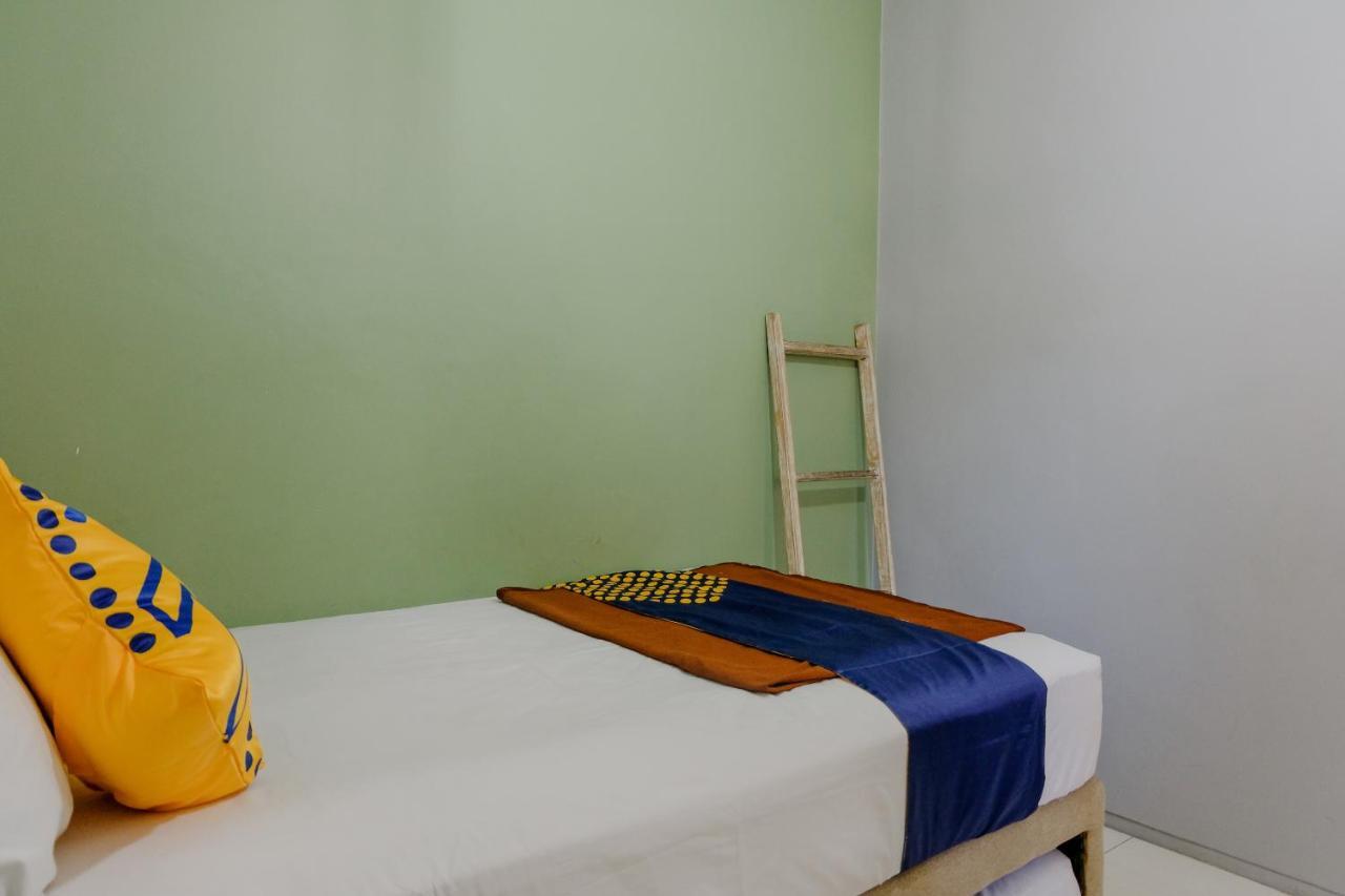 Spot On 1712 Griya Shanta Residence Malang Extérieur photo